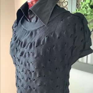 Beautiful short sleeved Simon Chang sweater.